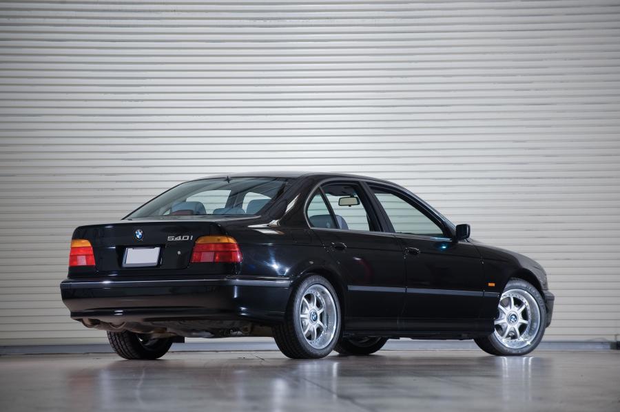  BMW 540i Sport 1997 года  (фото 8 из 8)